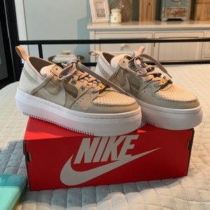 BRAND NEW Nike women's size 7 court vision Alta